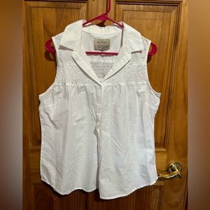 Beautiful white sleeveless top